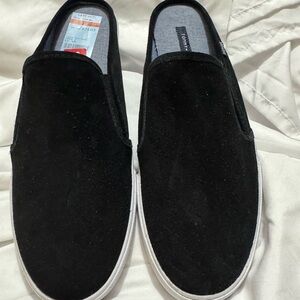 Tommy Hilfiger Women’s Black Slip-On Loafers